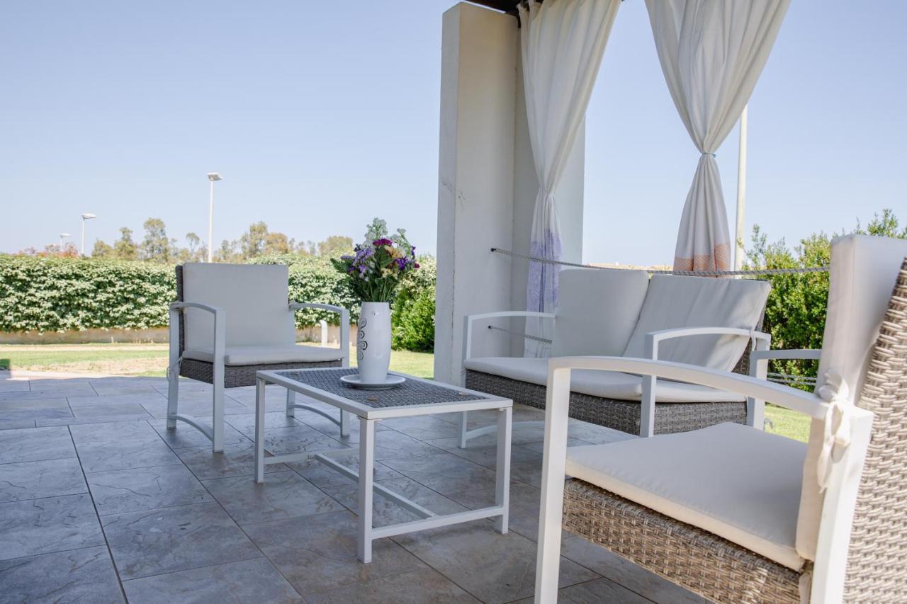 Le Residenze Di Baia Sant'Anna Villa Tanaunella Bagian luar foto