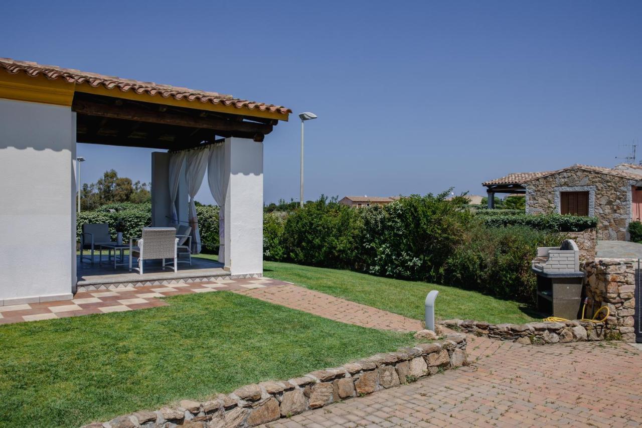 Le Residenze Di Baia Sant'Anna Villa Tanaunella Bagian luar foto