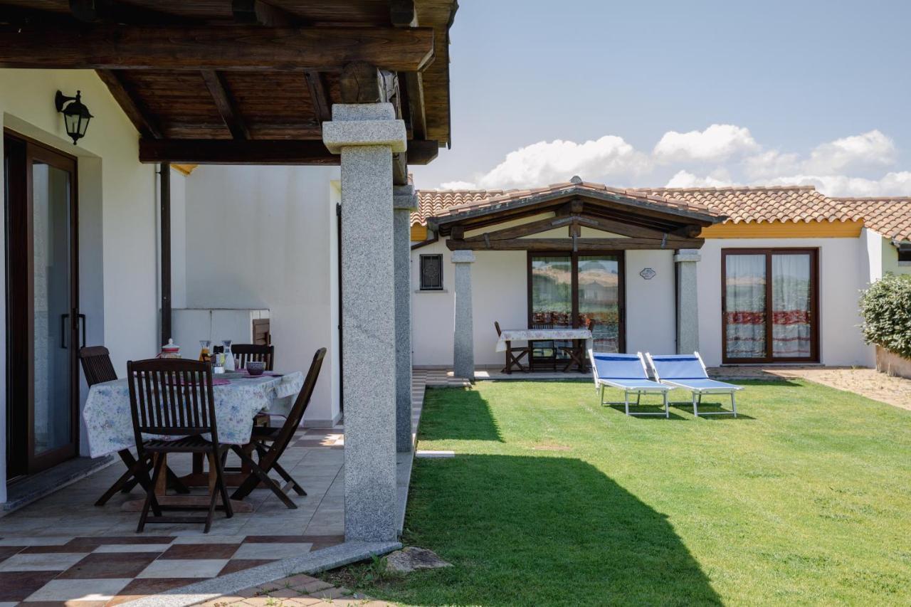 Le Residenze Di Baia Sant'Anna Villa Tanaunella Bagian luar foto