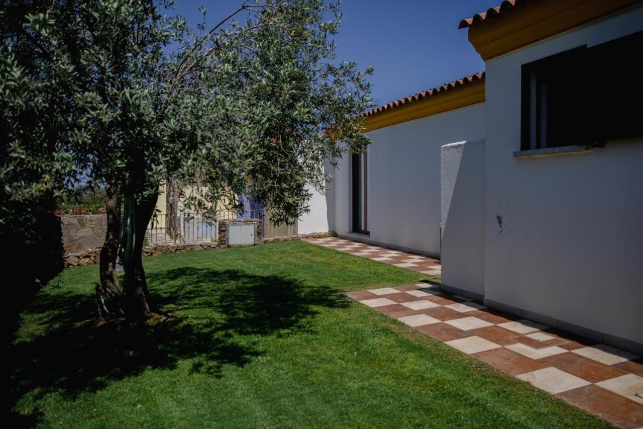 Le Residenze Di Baia Sant'Anna Villa Tanaunella Bagian luar foto