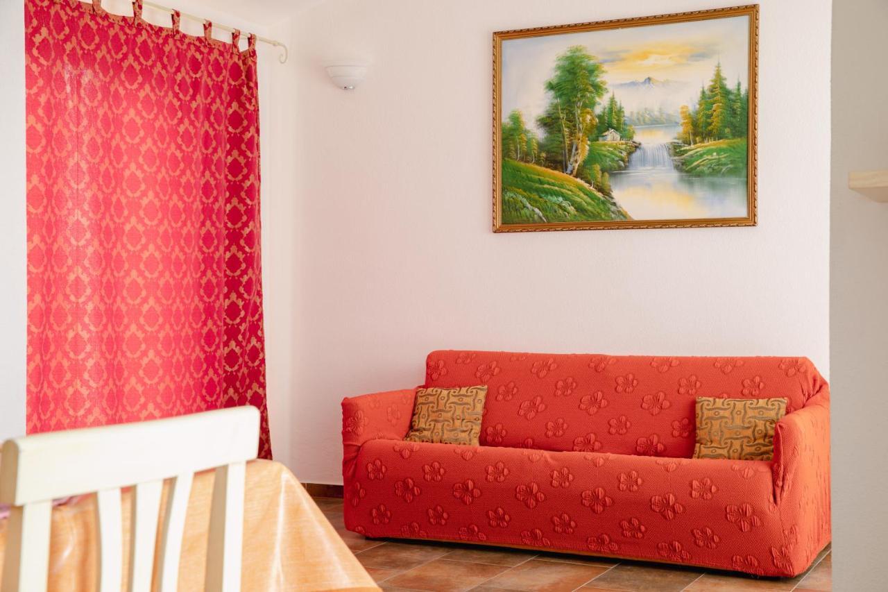 Le Residenze Di Baia Sant'Anna Villa Tanaunella Bagian luar foto
