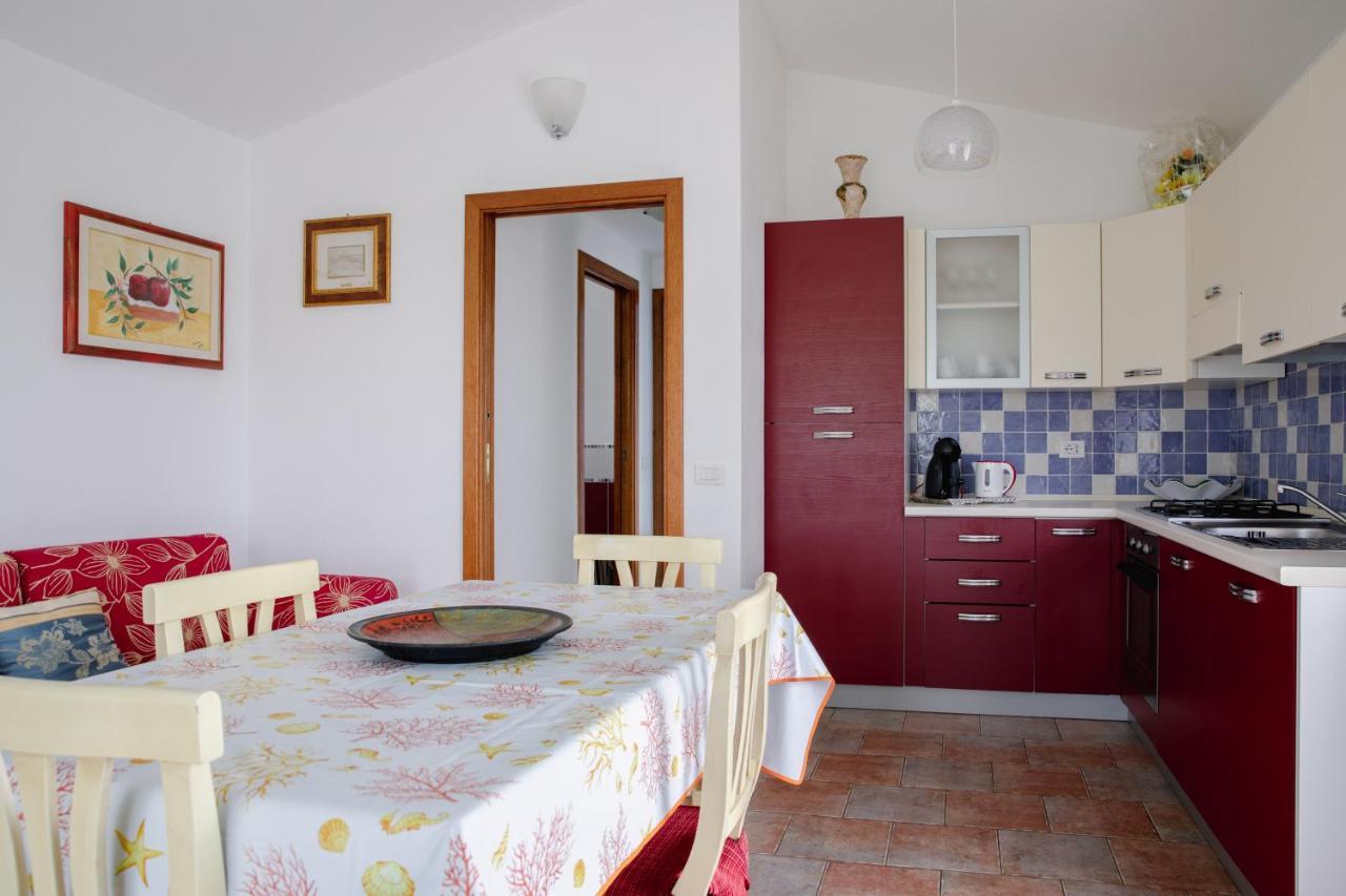 Le Residenze Di Baia Sant'Anna Villa Tanaunella Bagian luar foto