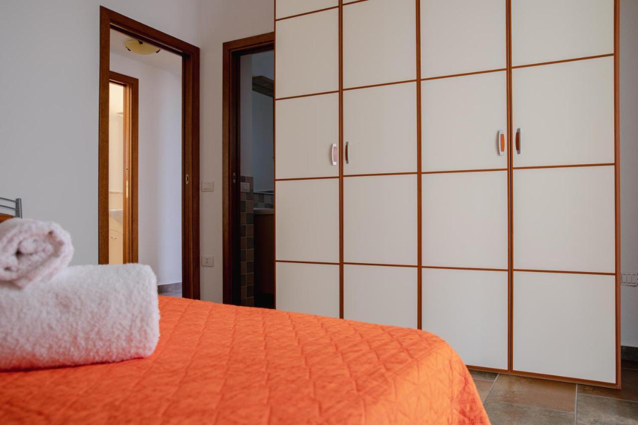 Le Residenze Di Baia Sant'Anna Villa Tanaunella Bagian luar foto